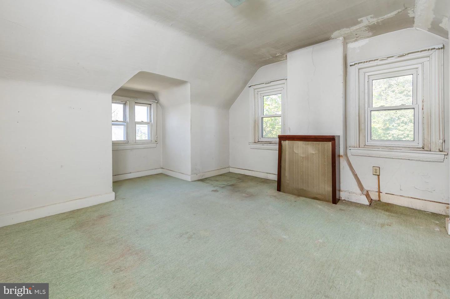 74 W Broadway Property Photo 25