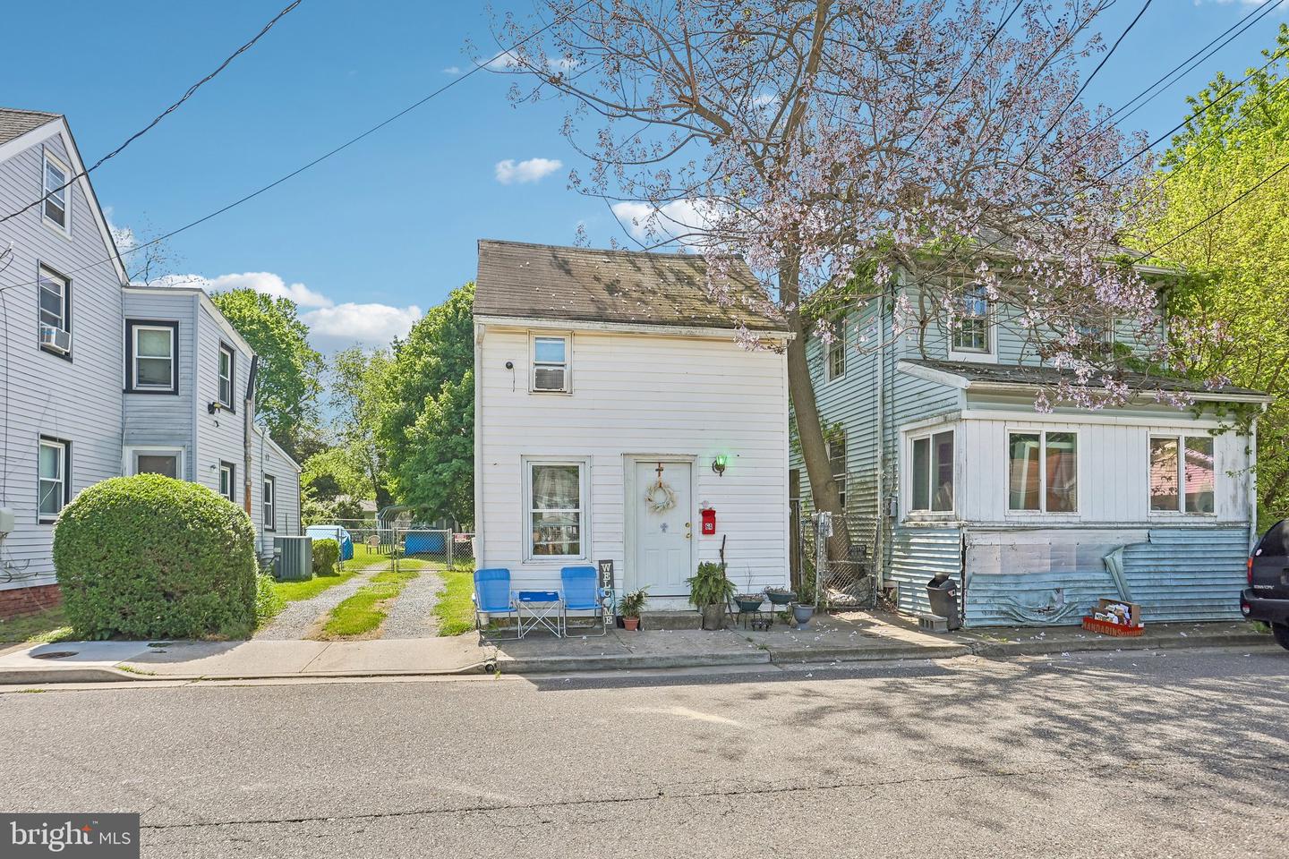 64 Union St Property Photo 3