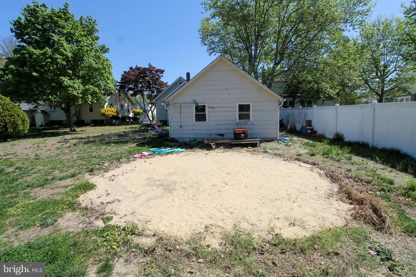 53 Spruce St Property Photo 25