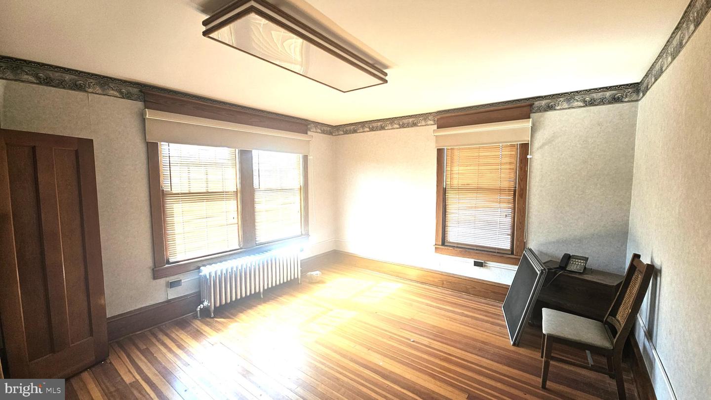 101 N Broadway Property Photo 7