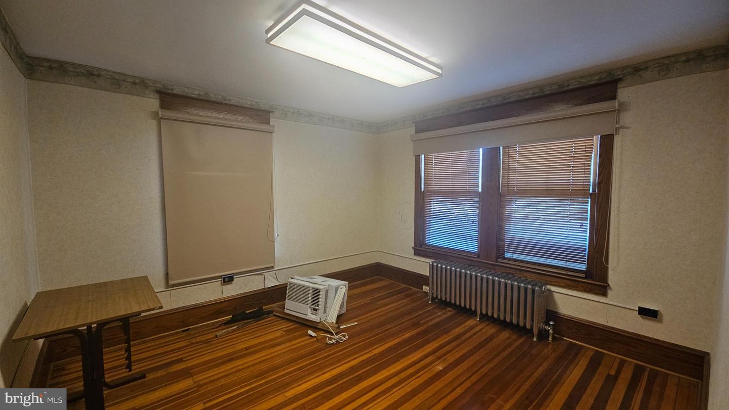 101 N Broadway Property Photo 9