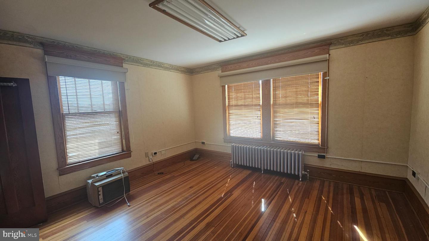 101 N Broadway Property Photo 10