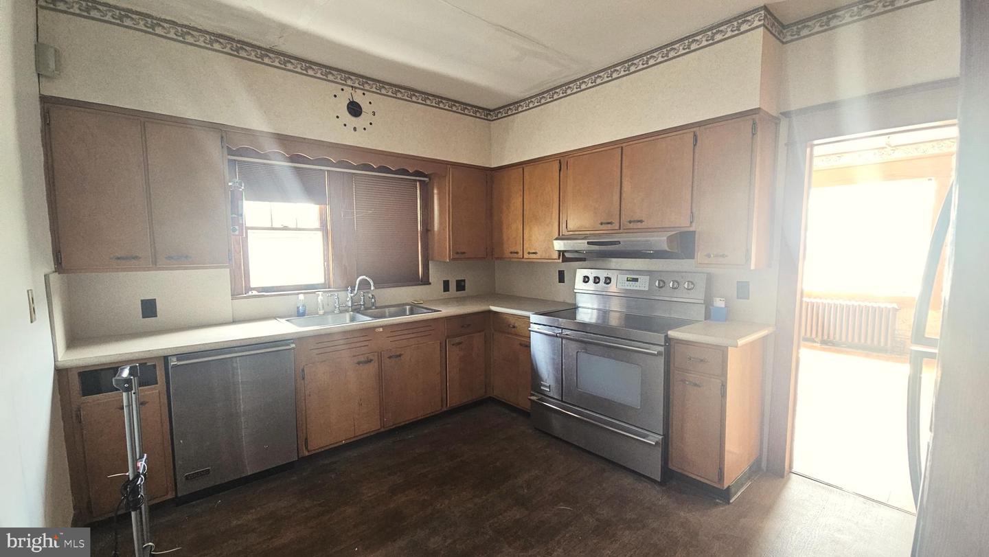 101 N Broadway Property Photo 11