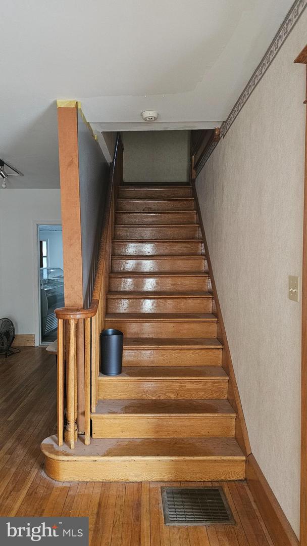 101 N Broadway Property Photo 15