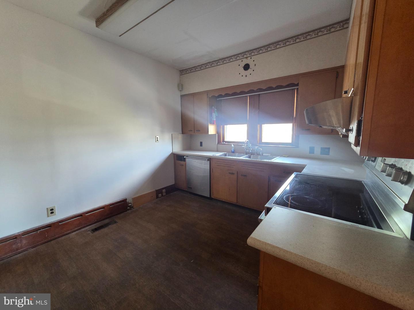 101 N Broadway Property Photo 31