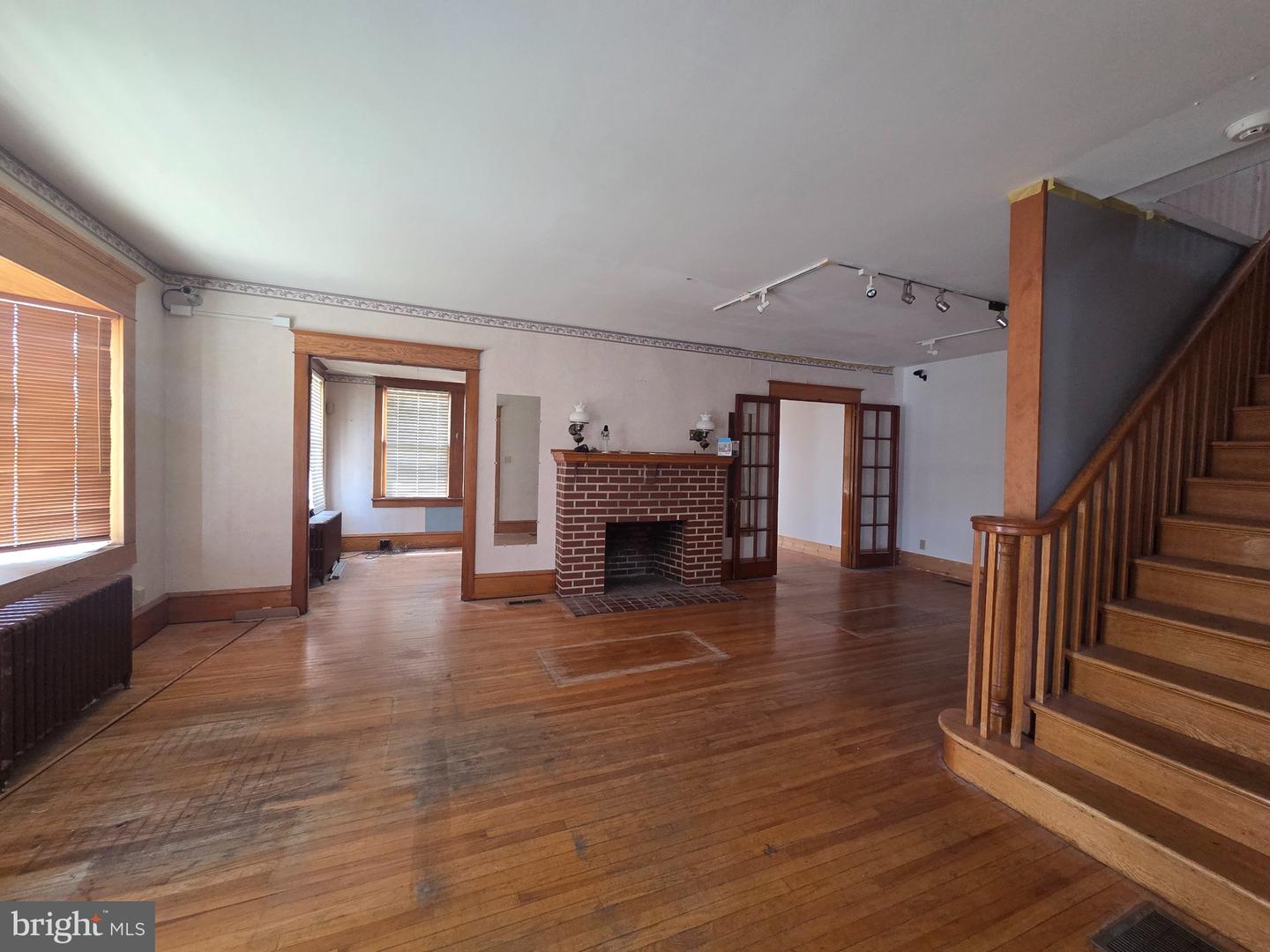 101 N Broadway Property Photo 33