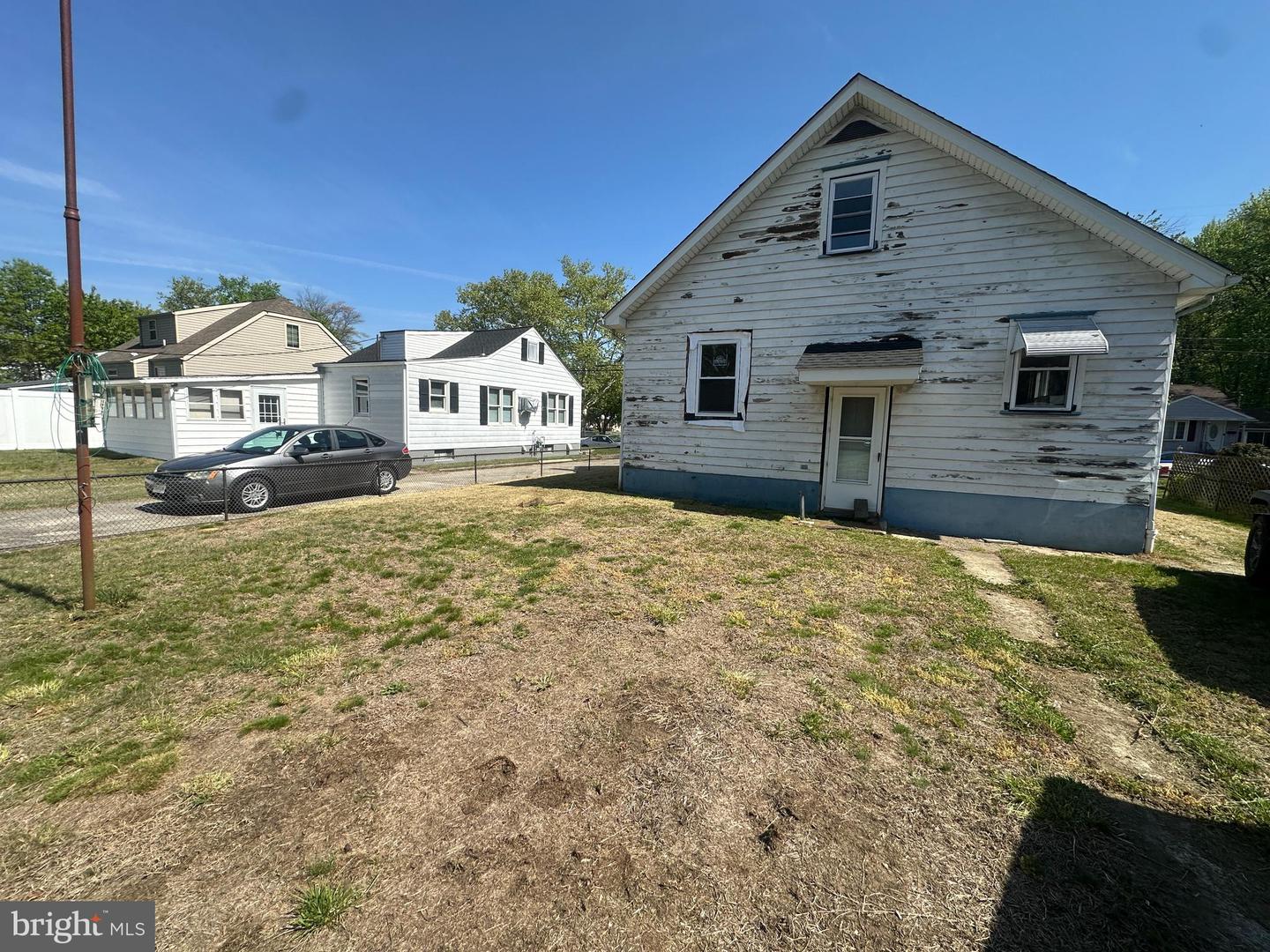 39 Jenkins Ave Property Photo 2
