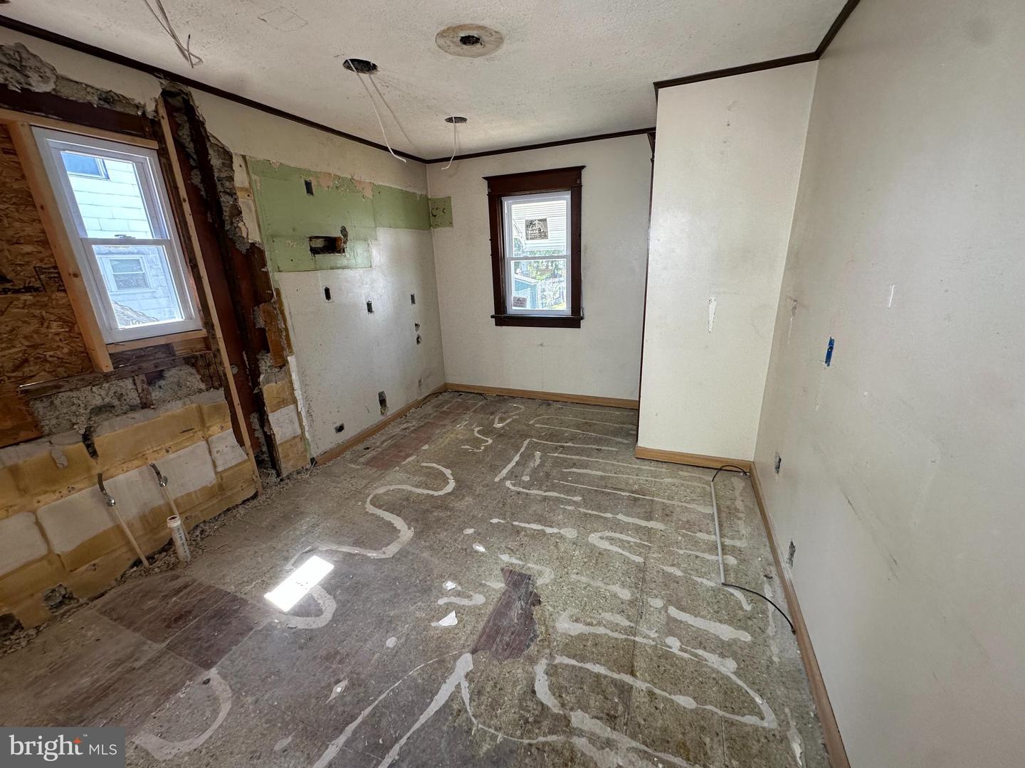 39 Jenkins Ave Property Photo 6
