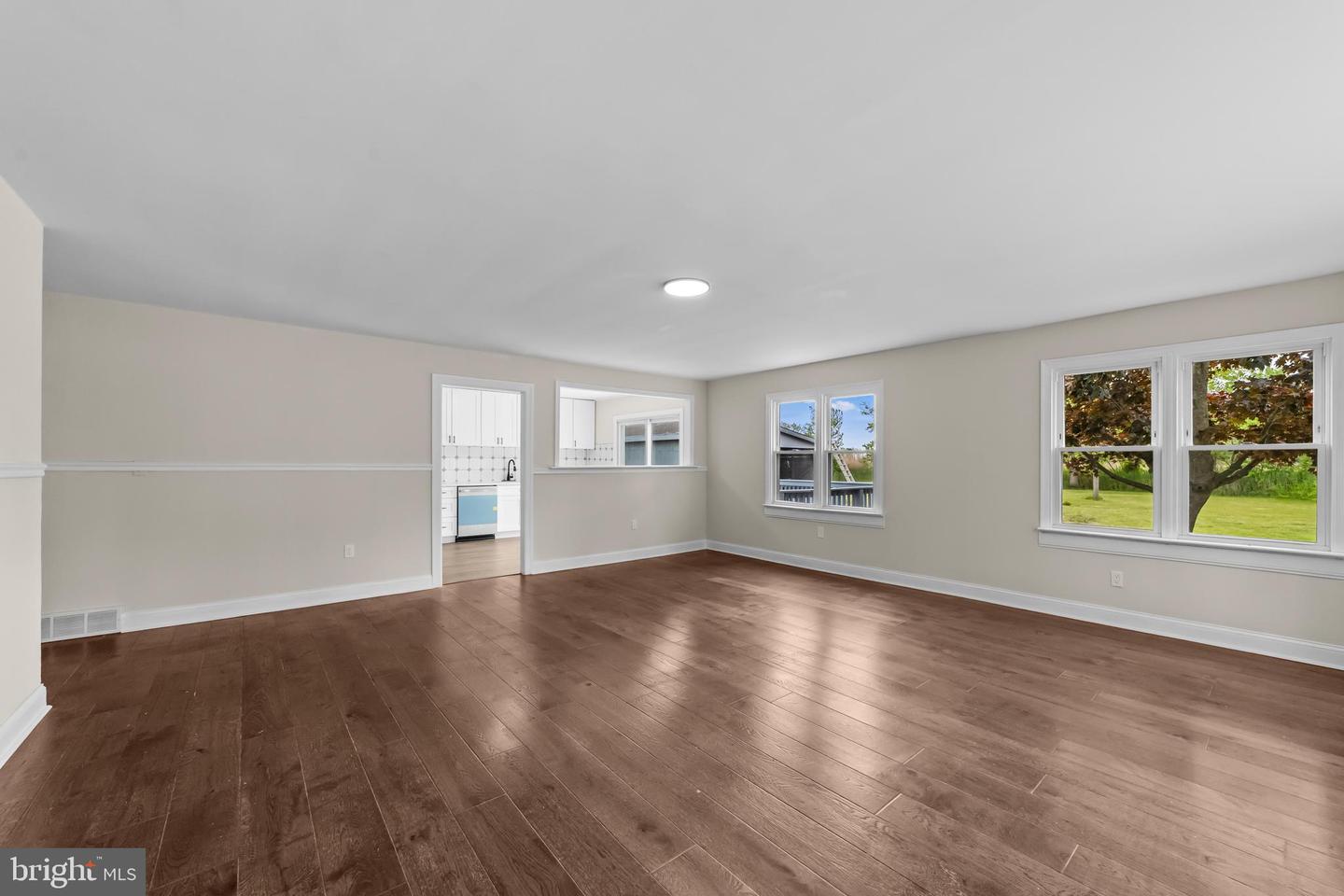 7 Meadowview Ave Property Photo 12