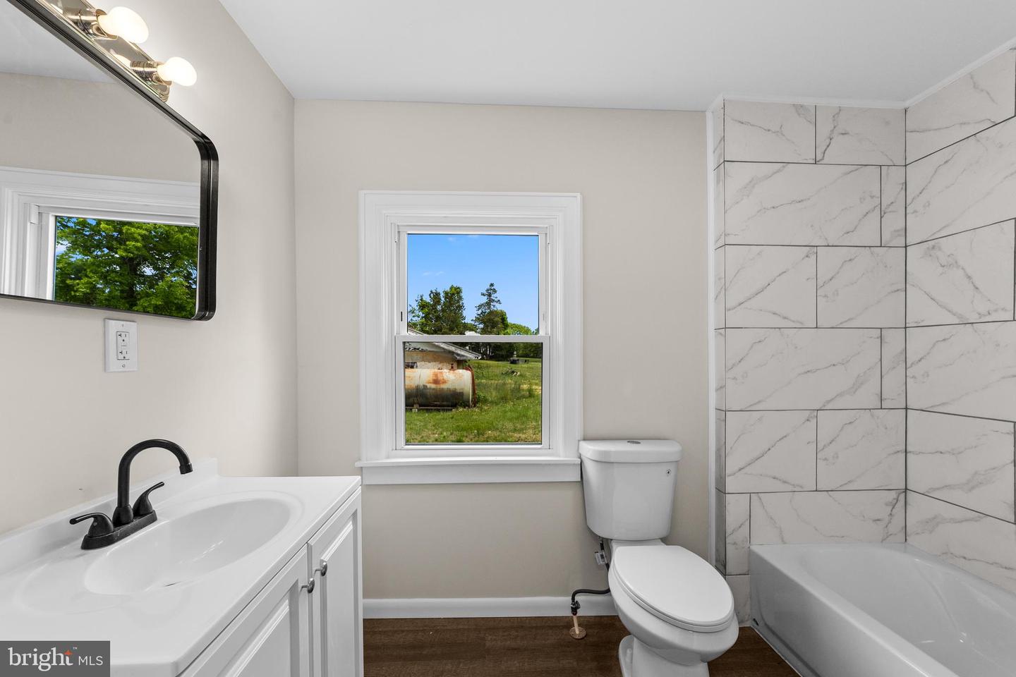 7 Meadowview Ave Property Photo 20