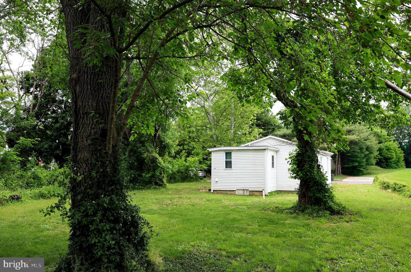 114 Deming Ave Property Photo 6