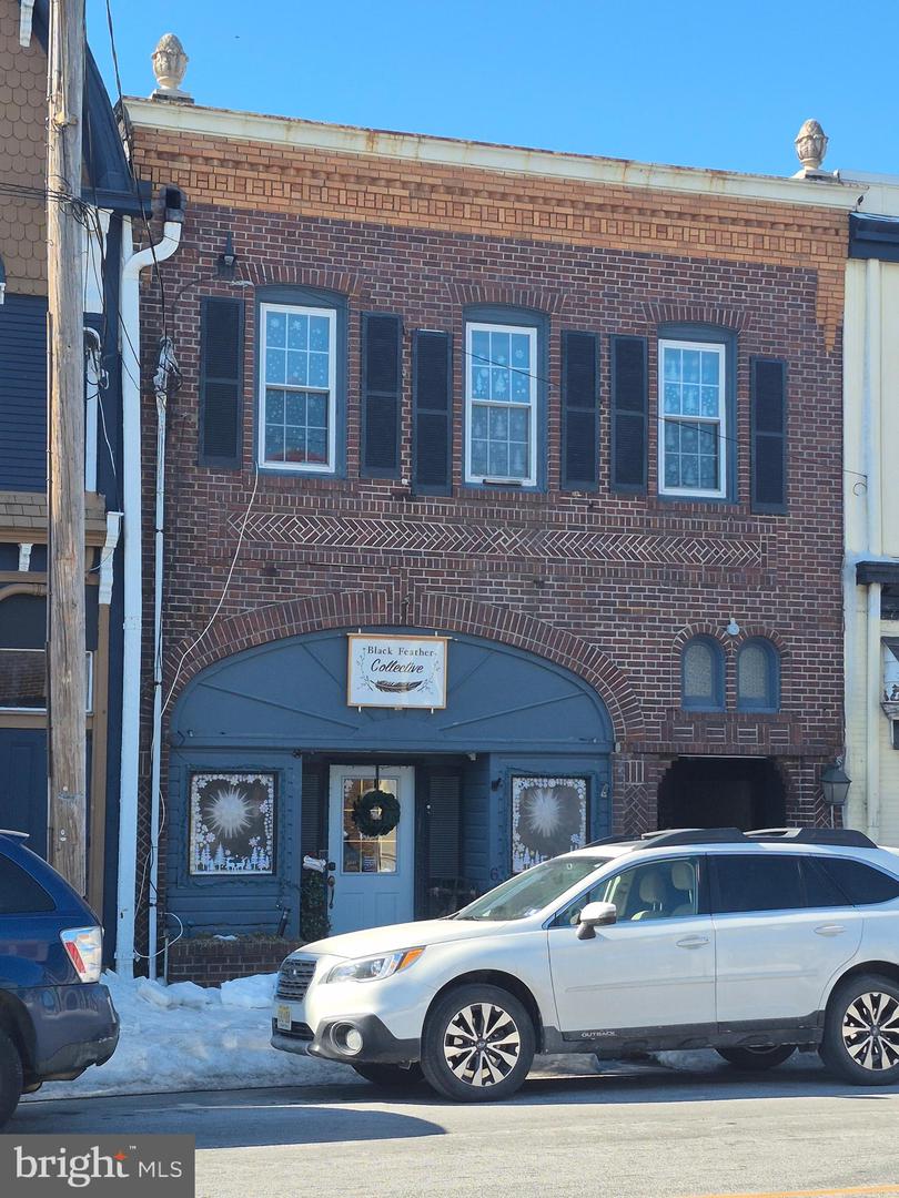 6 S MAIN ST Property Photo 1
