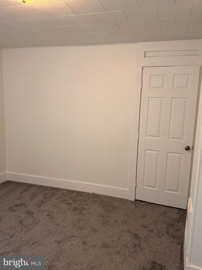 176 Griffith St Property Photo 10