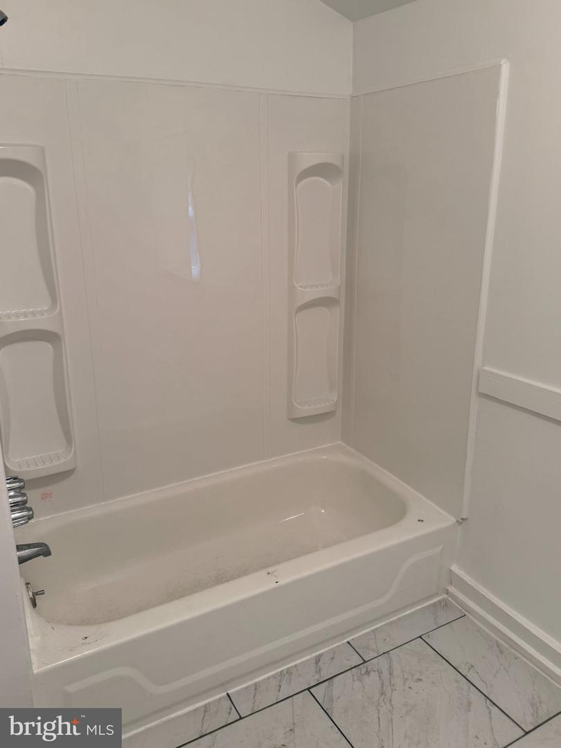 176 Griffith St Property Photo 14