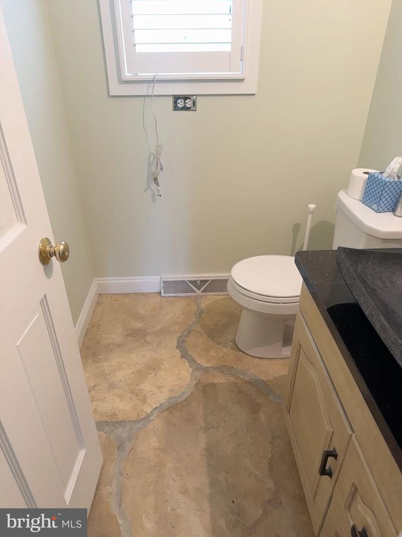 176 Griffith St Property Photo 17