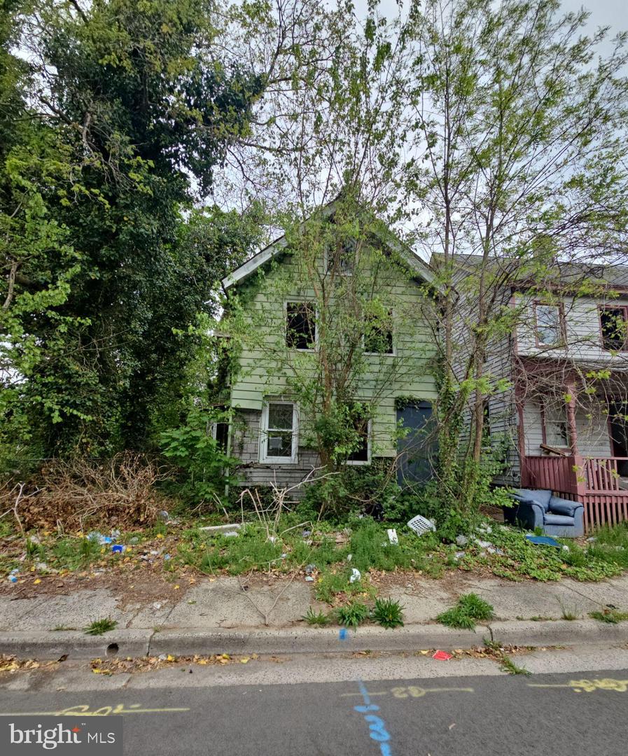 35 Eakin St Property Photo 1