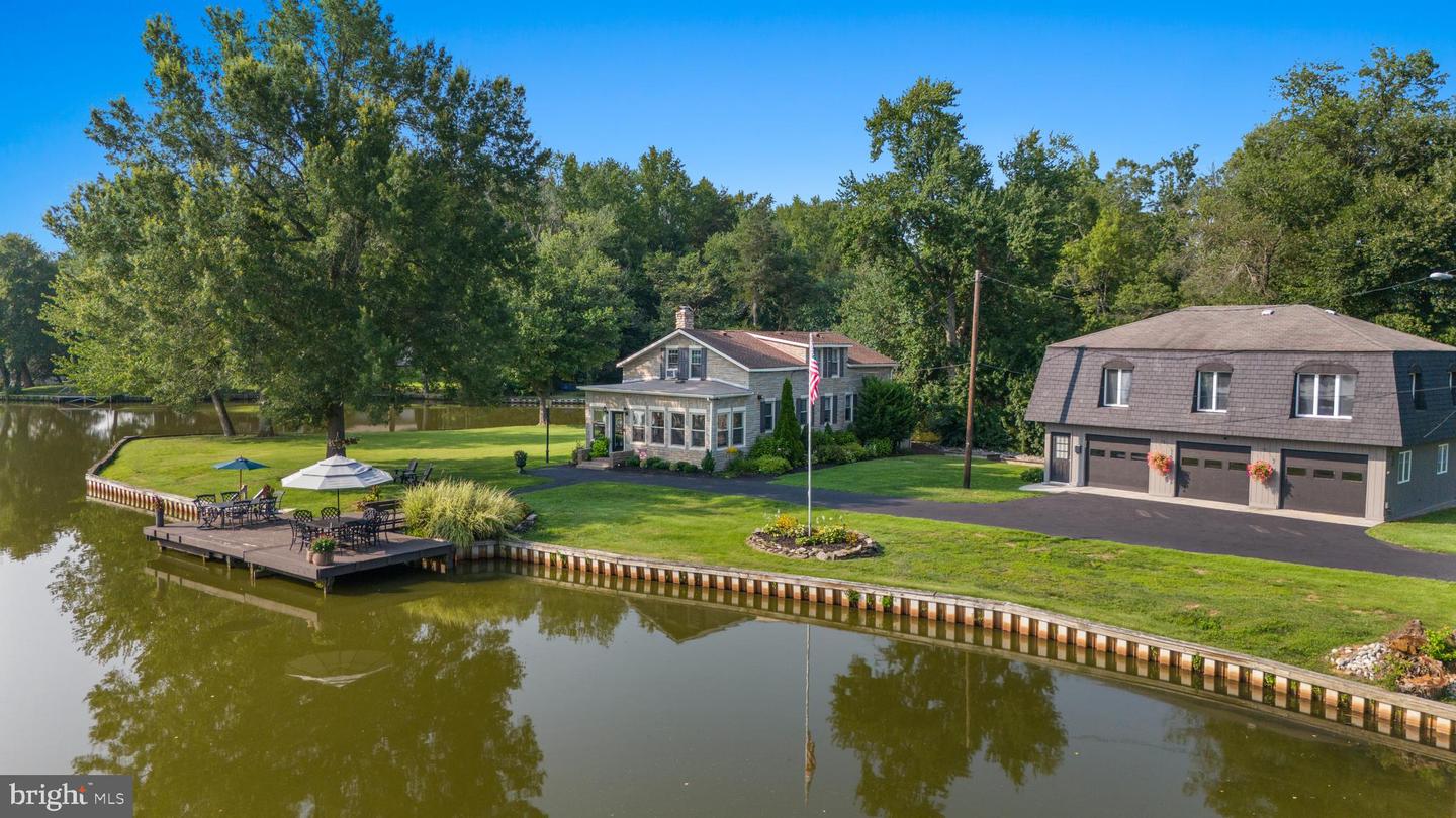 21 Alloway Woodstown Property Photo 3