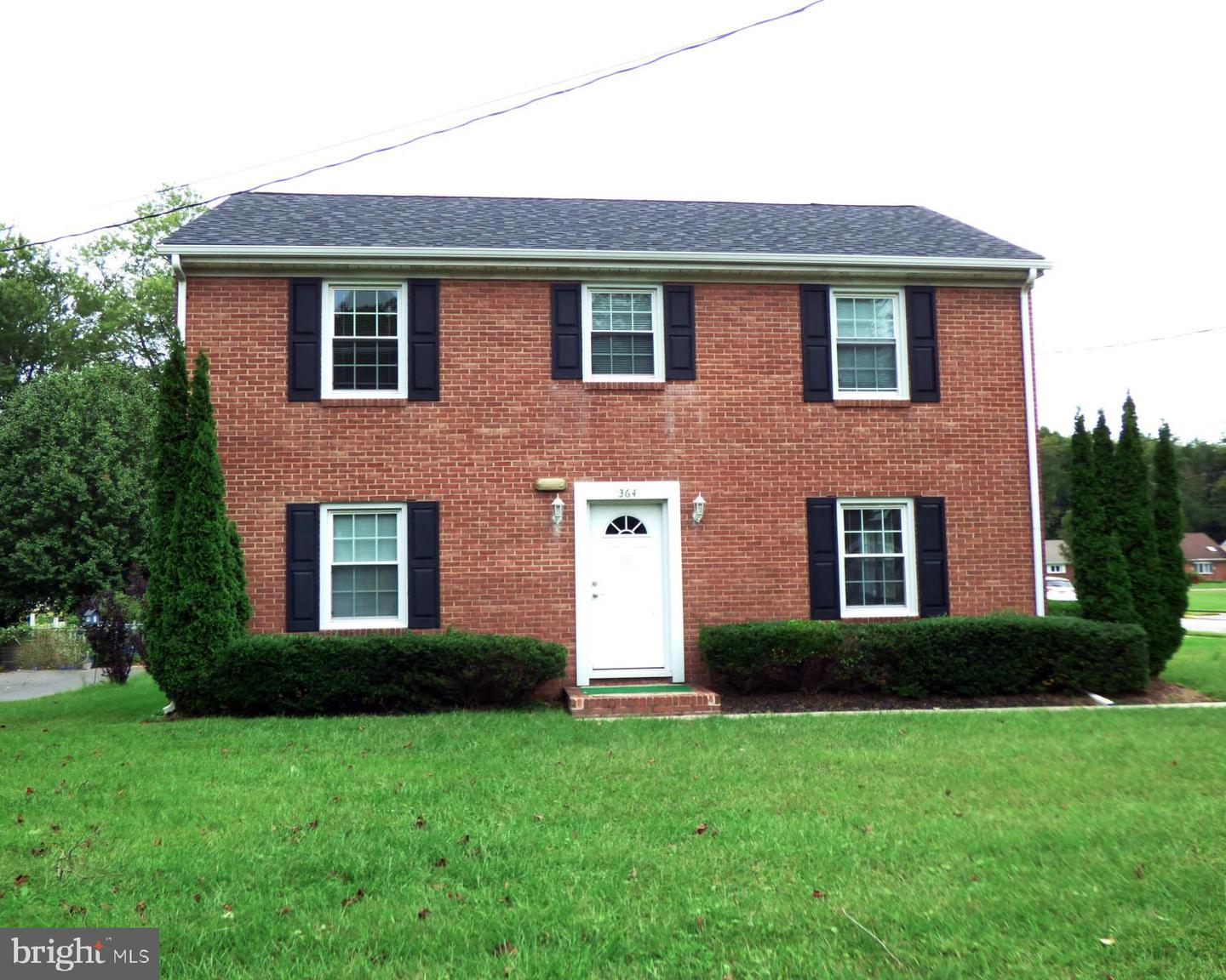 364 S Broadway Property Photo 2