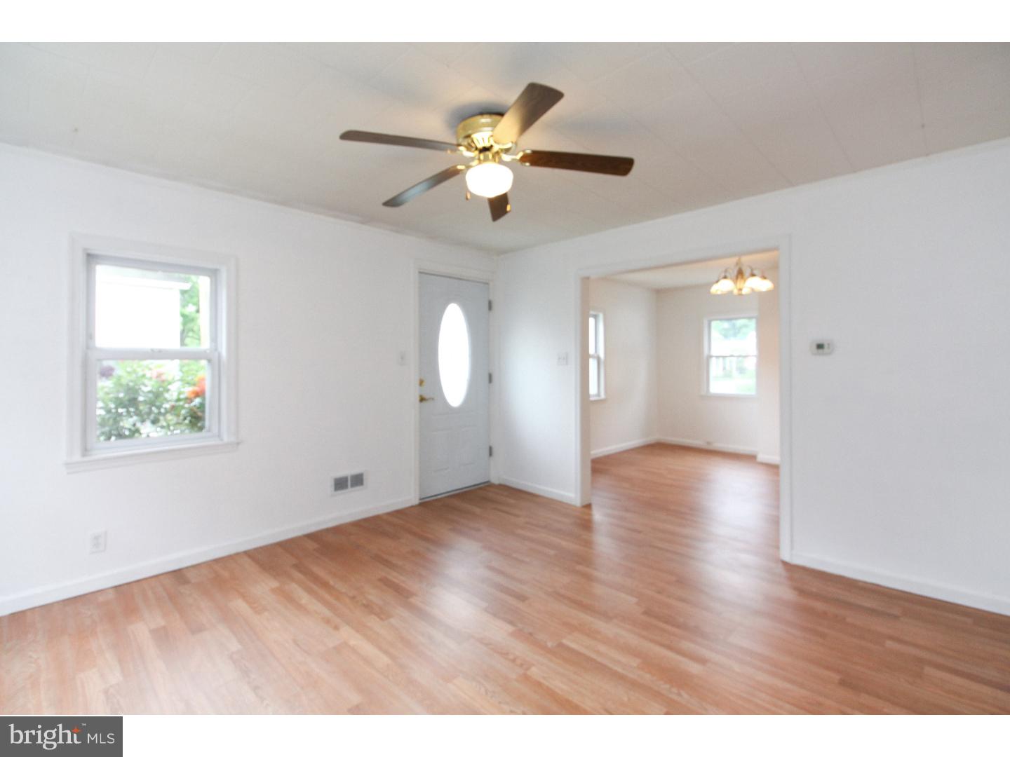 39 E Millbrooke Ave Property Photo 4
