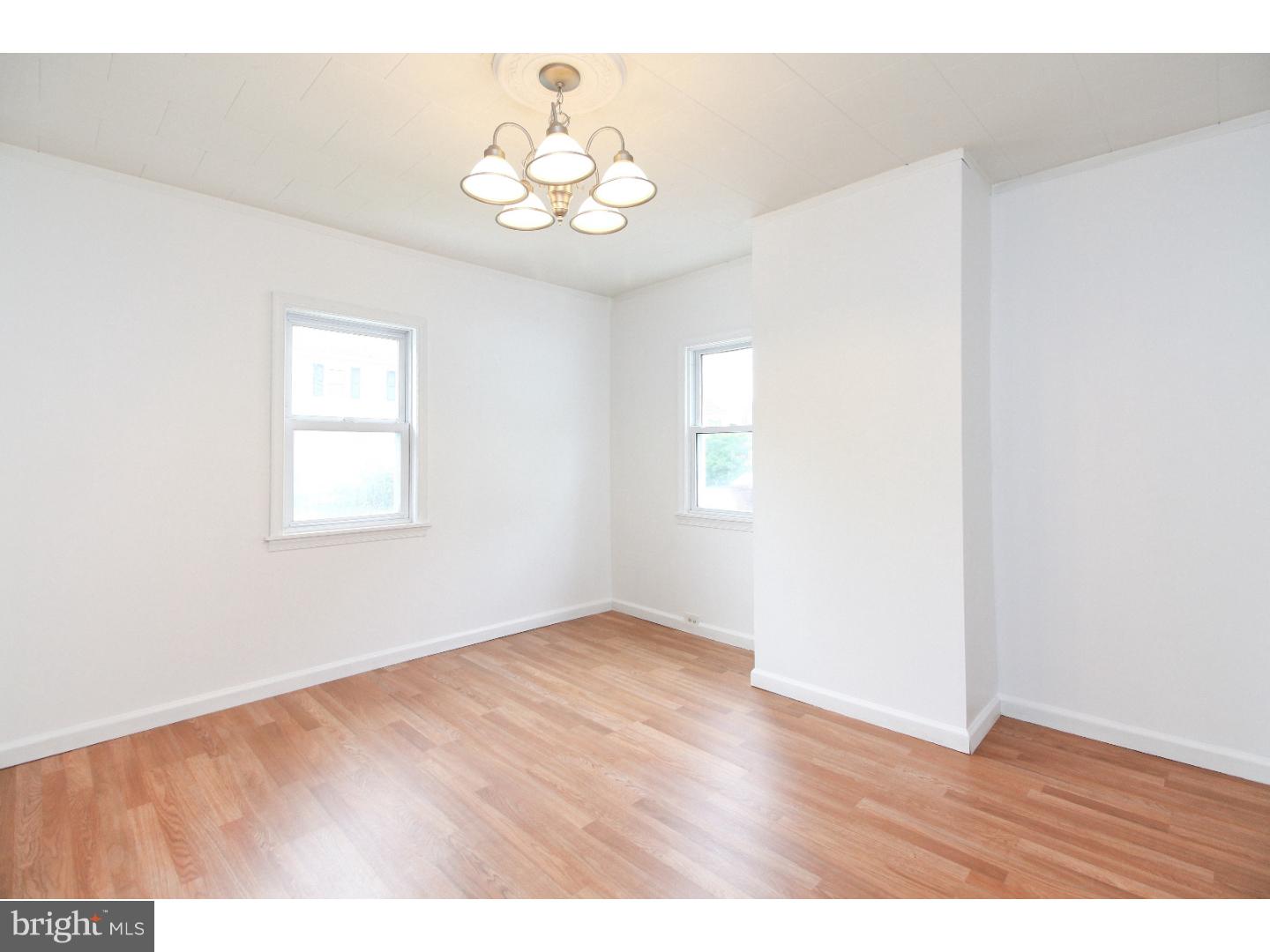 39 E Millbrooke Ave Property Photo 6