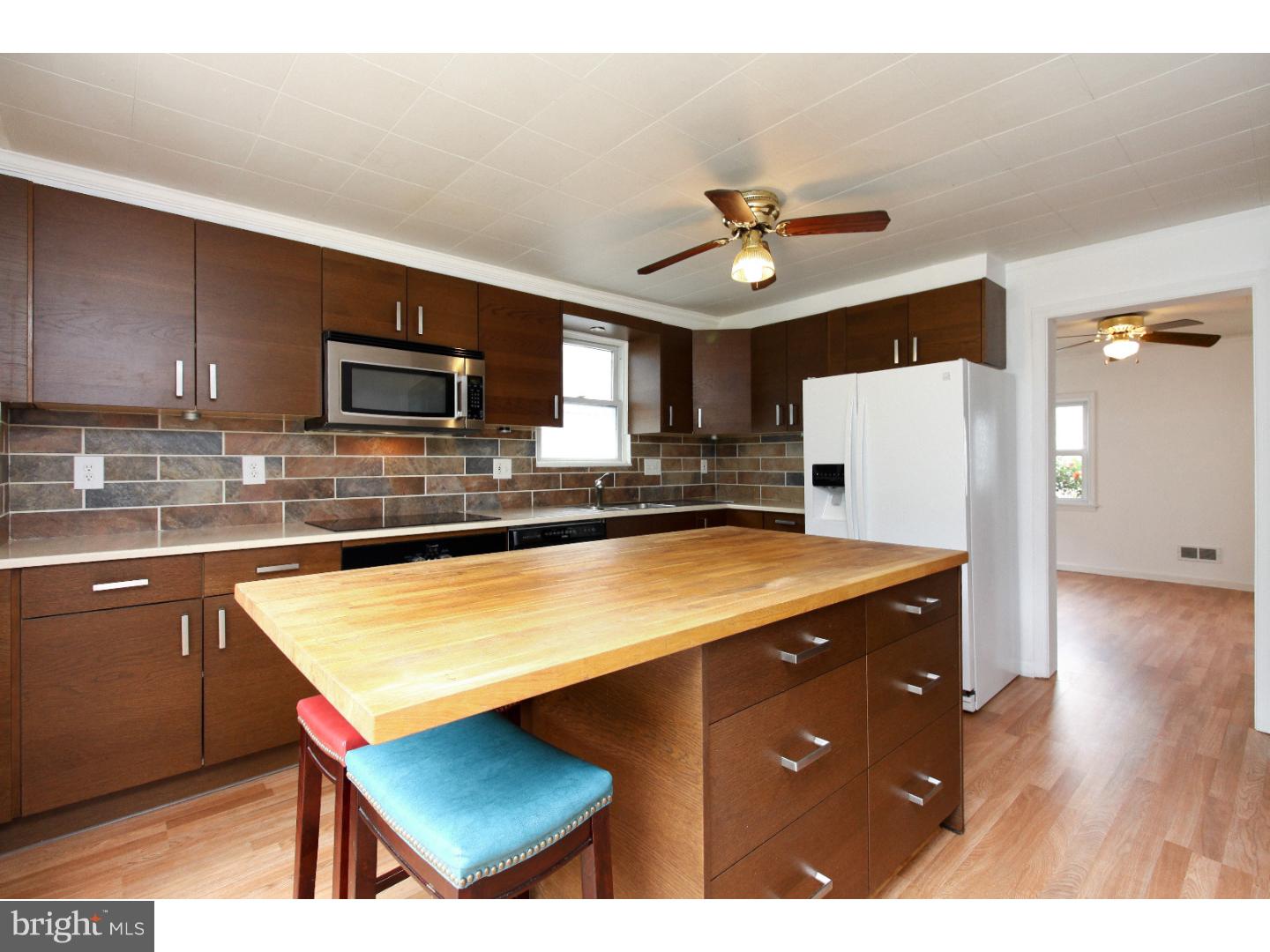 39 E Millbrooke Ave Property Photo 8