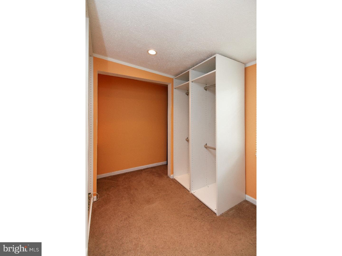 39 E Millbrooke Ave Property Photo 16