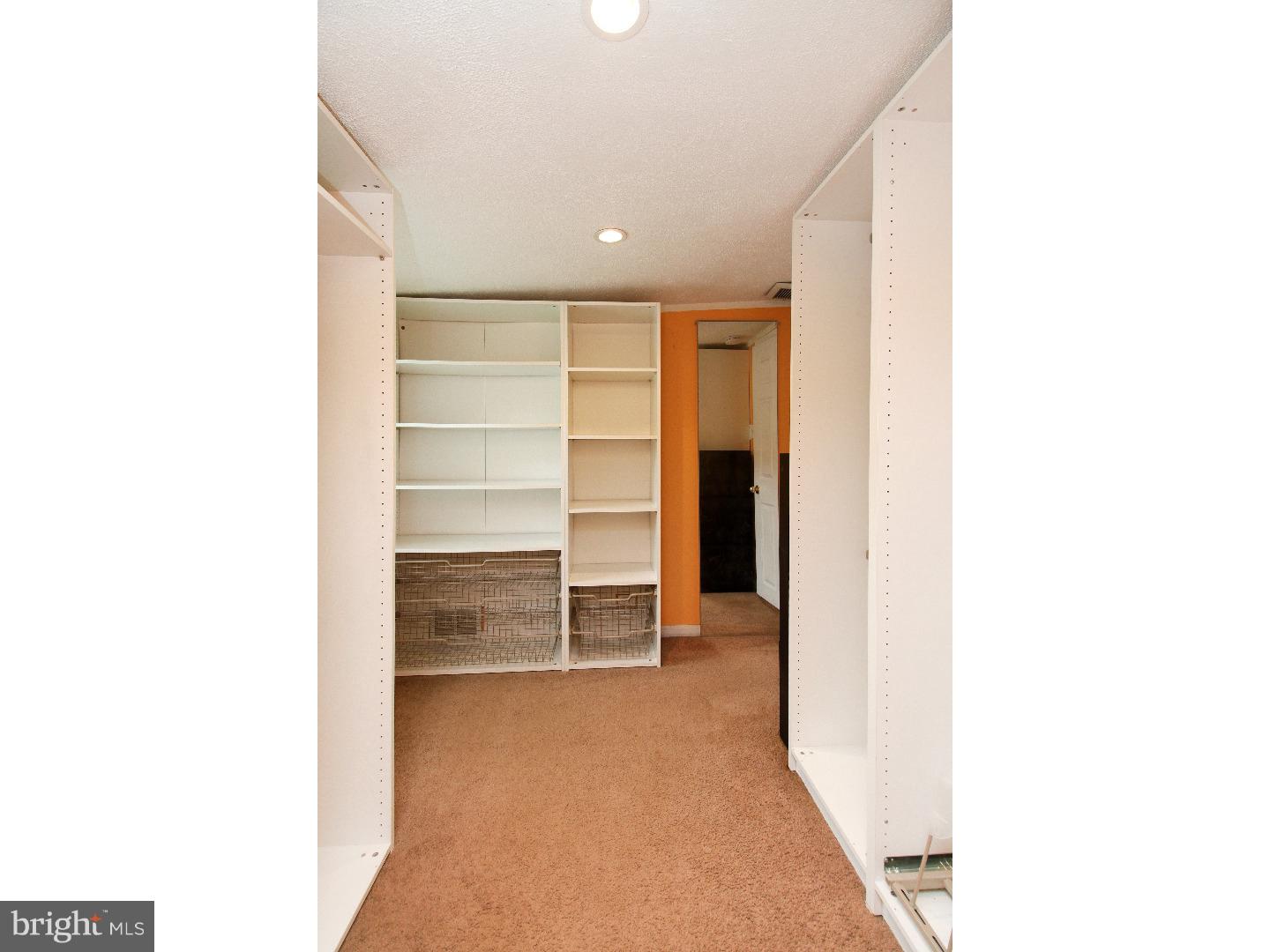 39 E Millbrooke Ave Property Photo 18