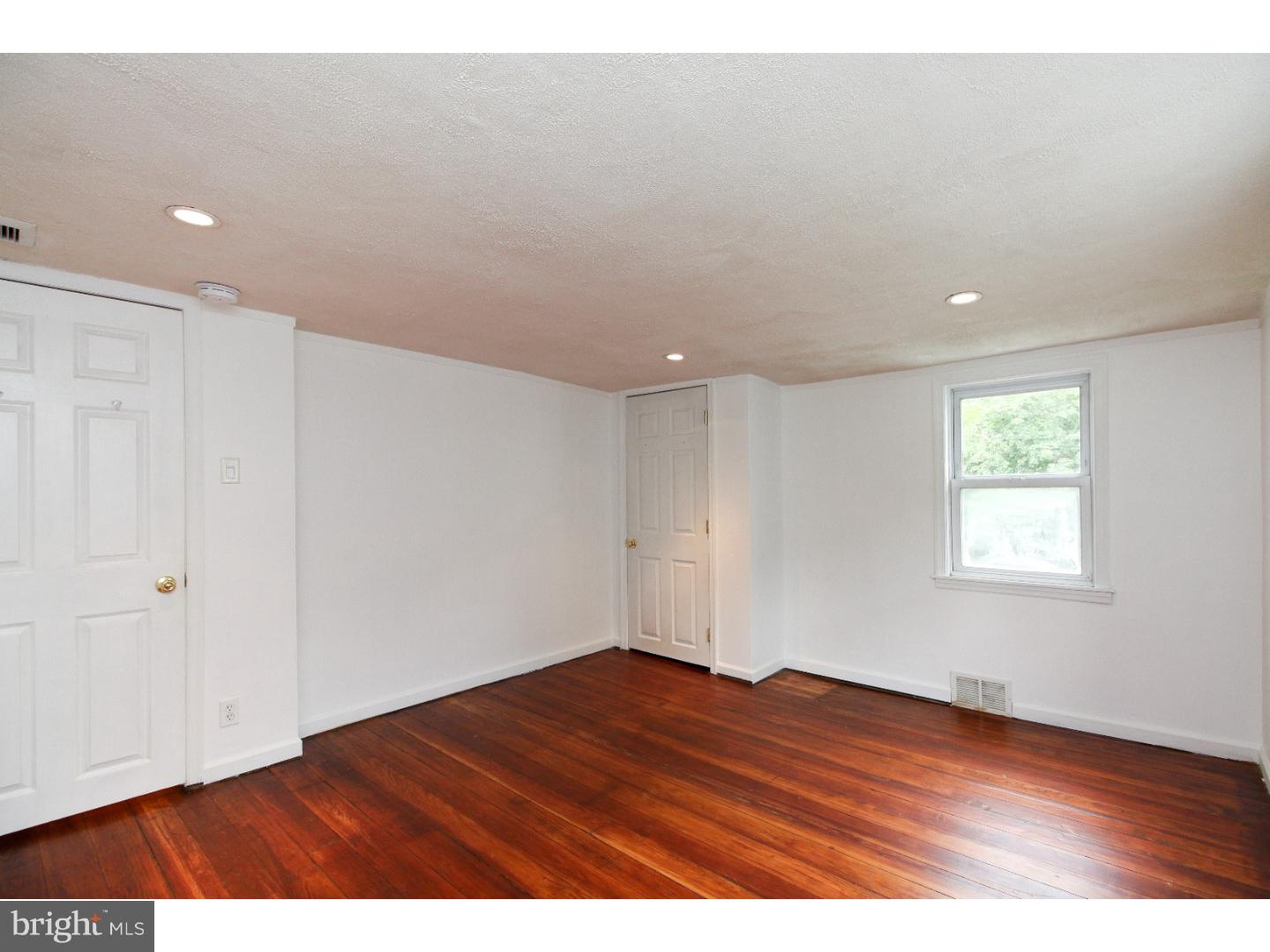39 E Millbrooke Ave Property Photo 19
