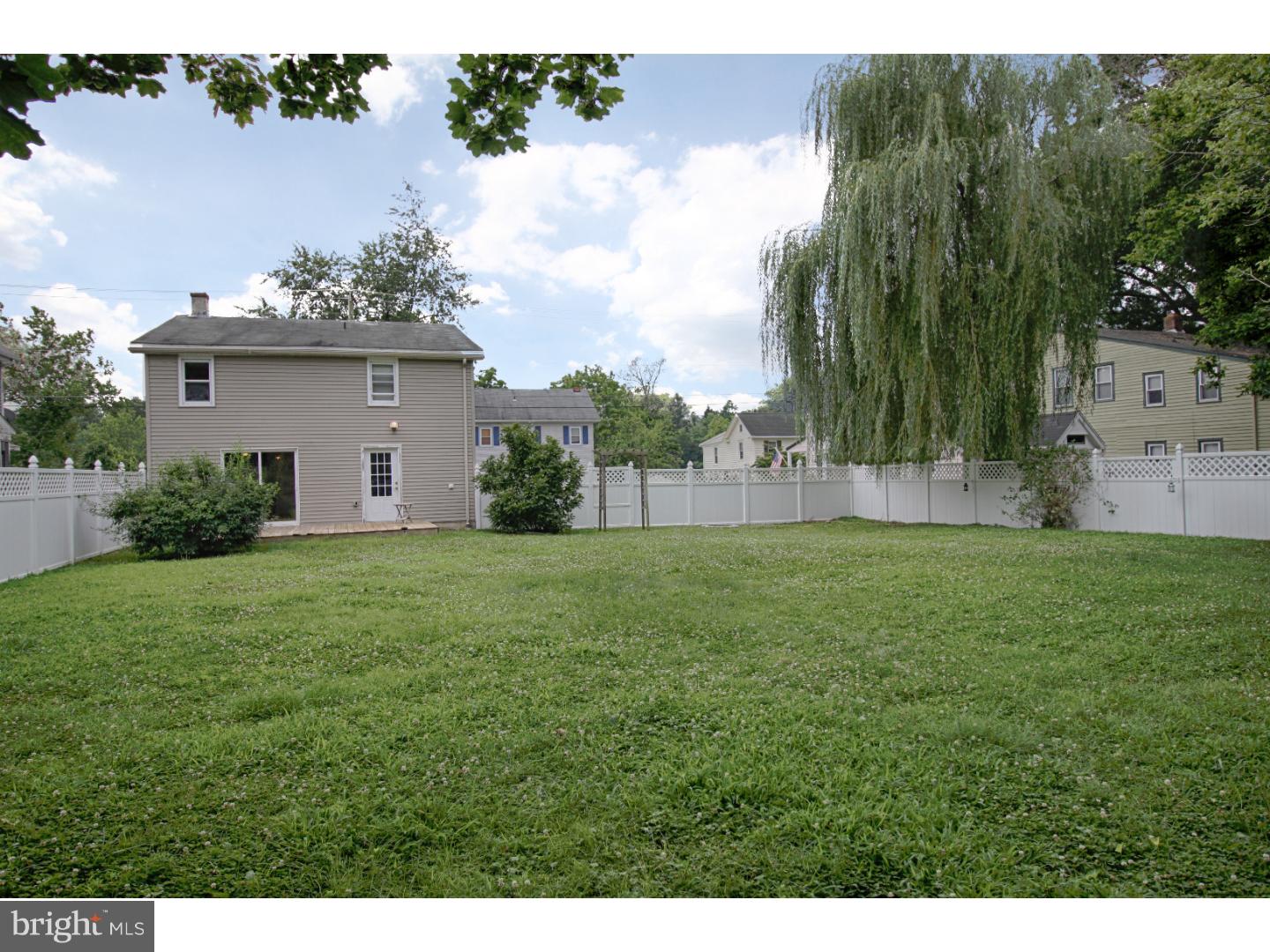 39 E Millbrooke Ave Property Photo 24
