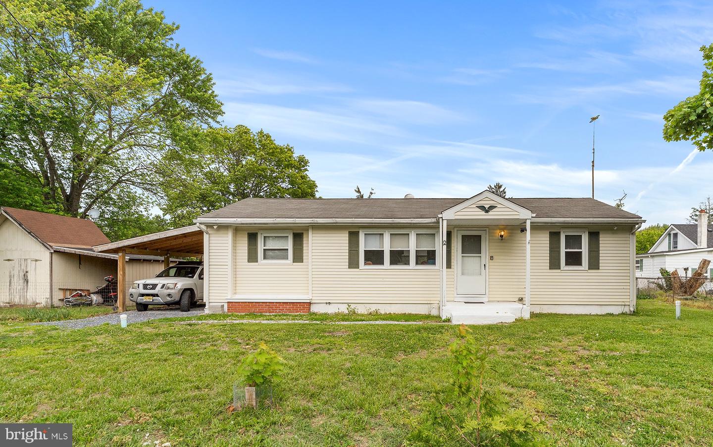 2 Stuart Dr Property Photo 2