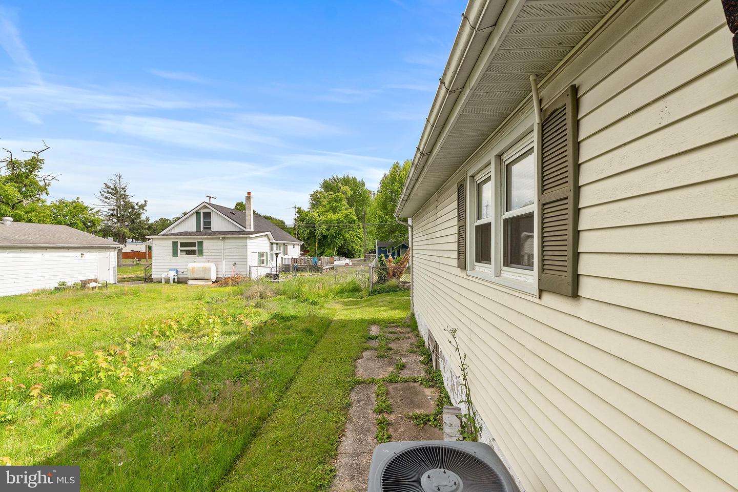 2 Stuart Dr Property Photo 17