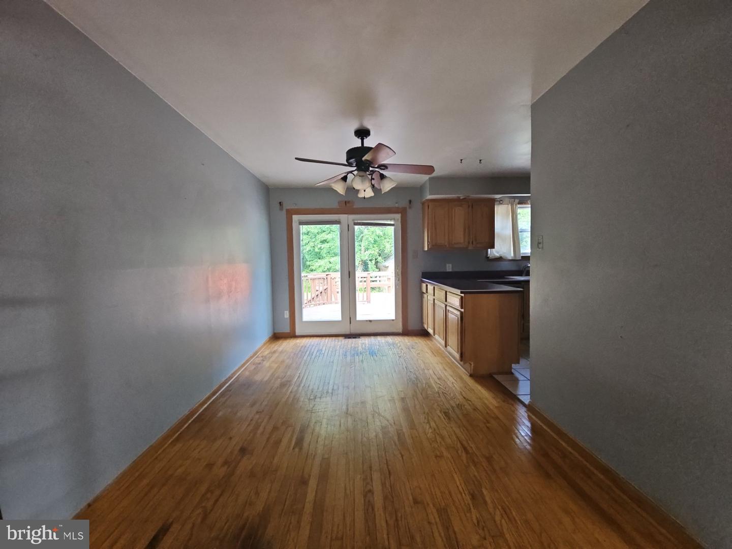 25 Jones Ave Property Photo 6