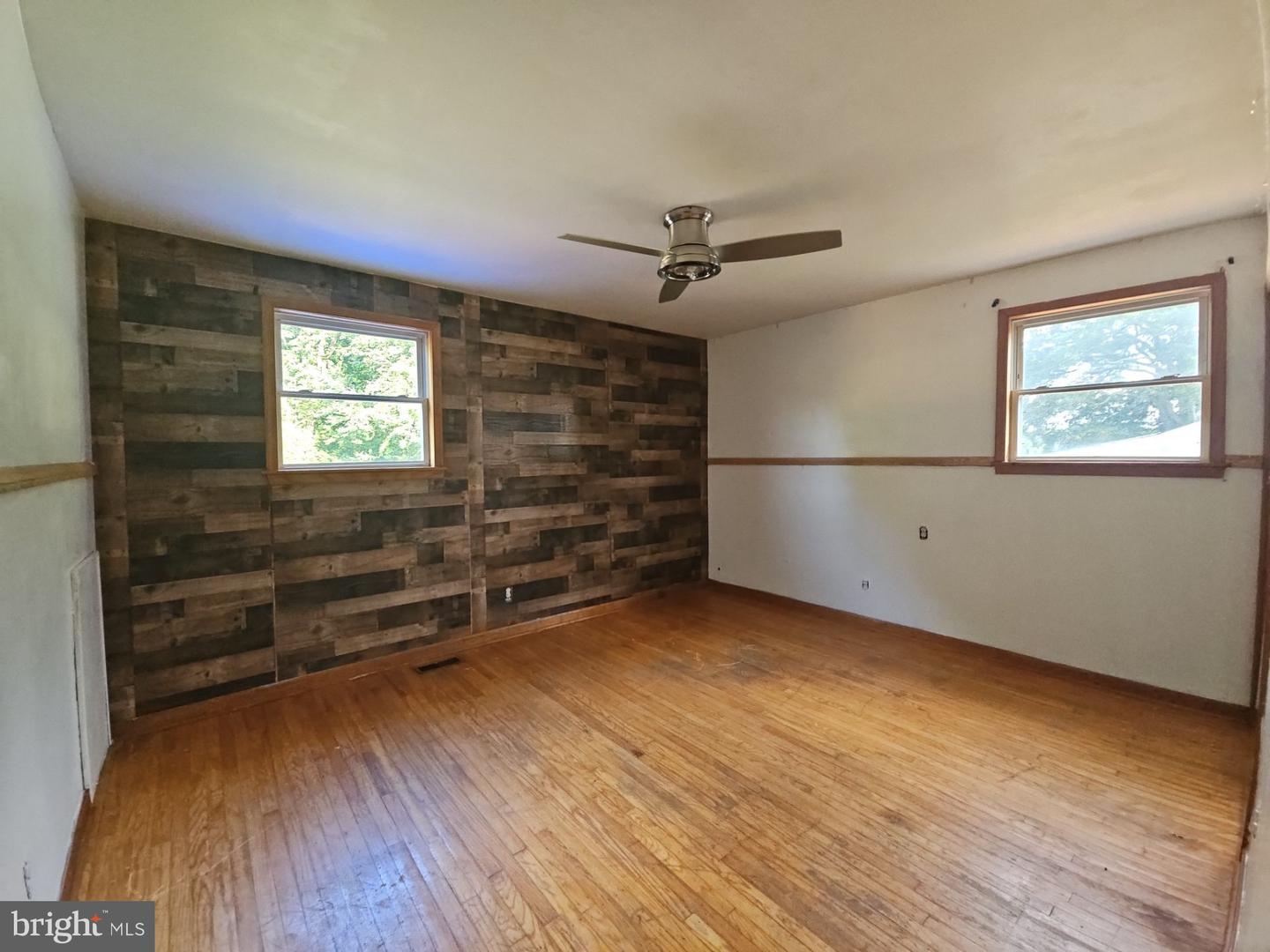 25 Jones Ave Property Photo 14