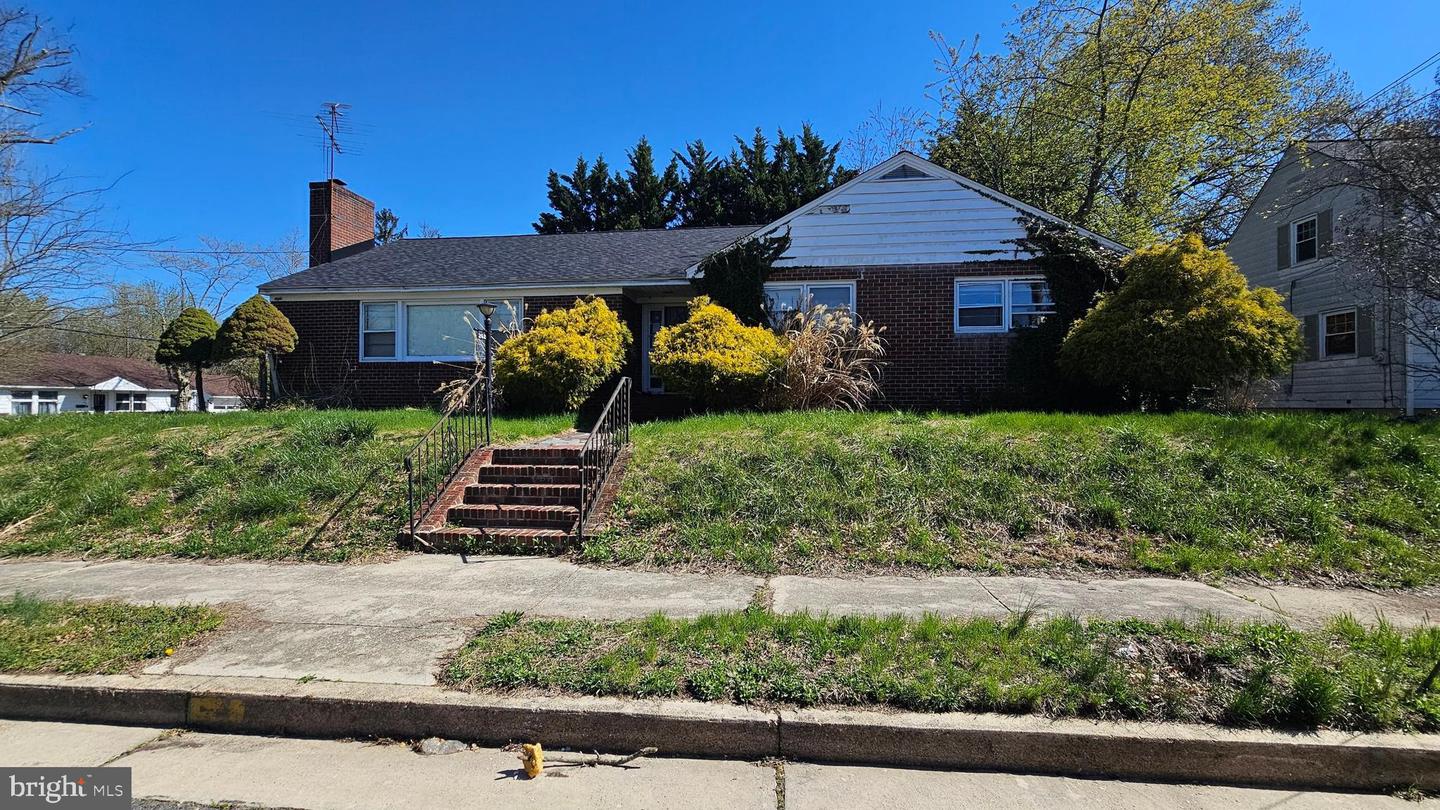 262 MORRISON AVE Property Photo 1