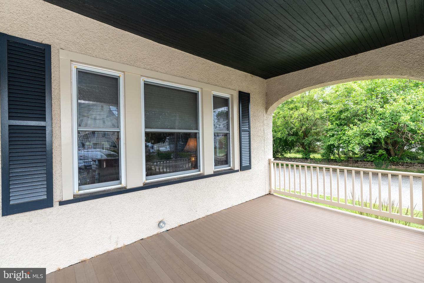76 Broad St Property Photo 4