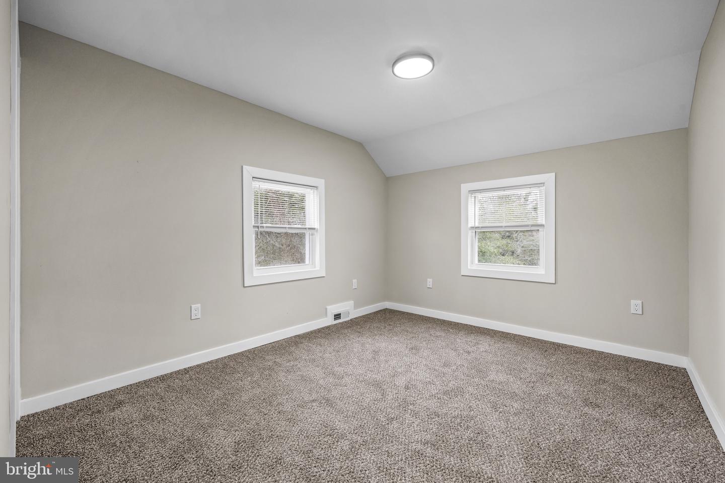 613 Hawks Bridge Property Photo 18