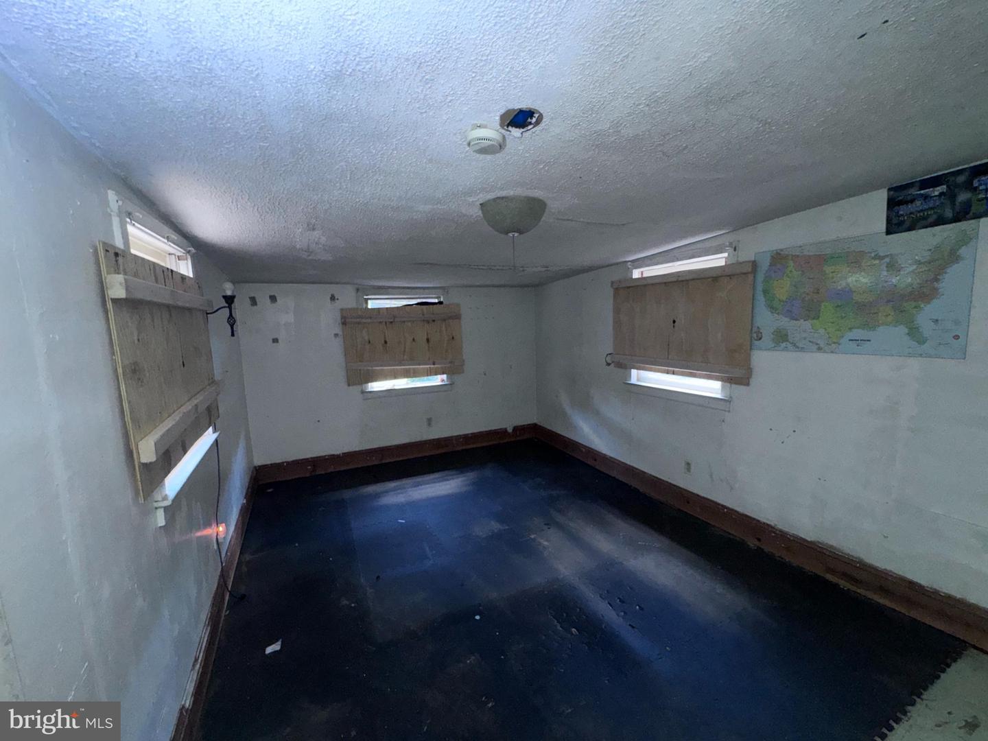 33 Main St Property Photo 15