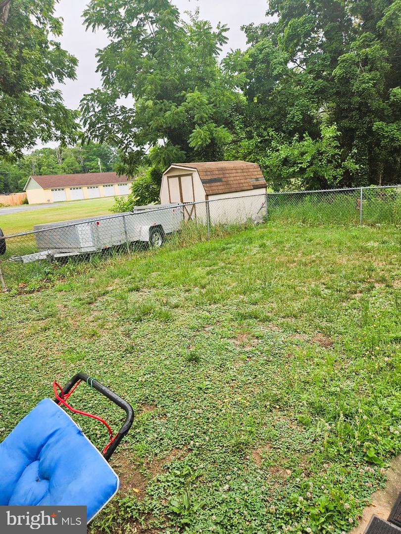 1108 Almond Rd Property Photo 15