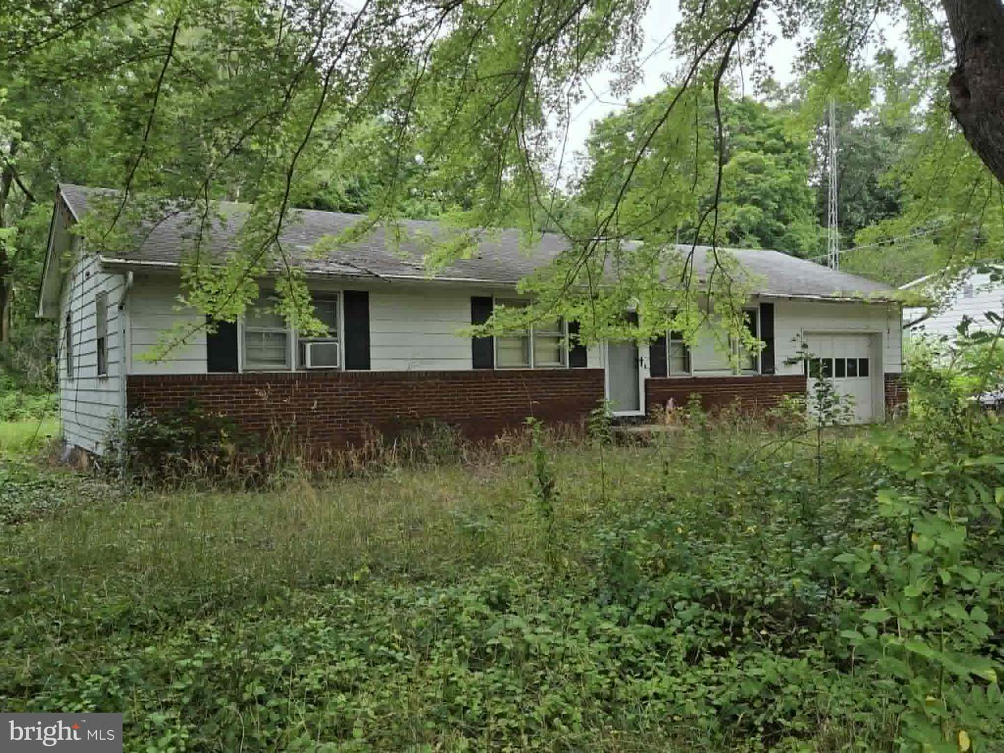 819 Gershal Ave Property Photo 1