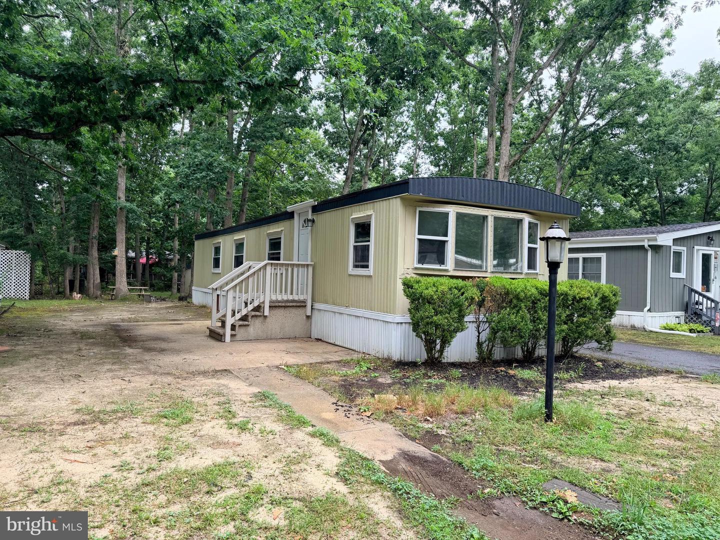 10 Ashwood Dr Property Photo 1