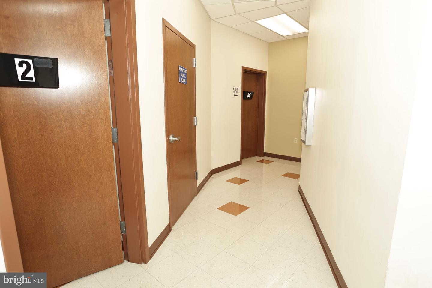 399 Front St #b & C Property Photo 35