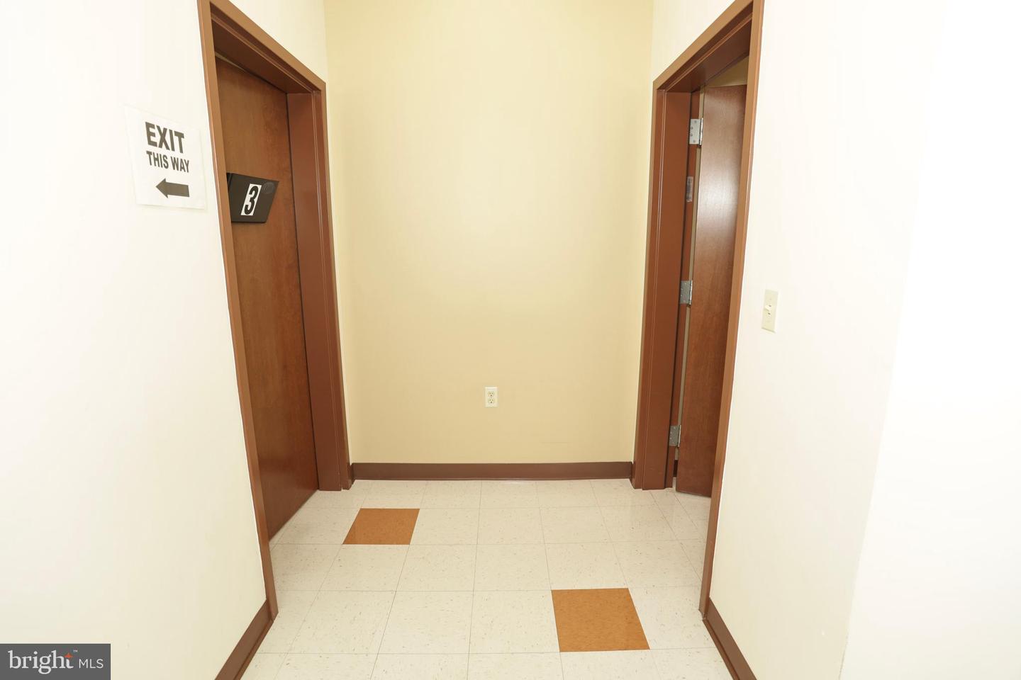399 Front St #b & C Property Photo 43