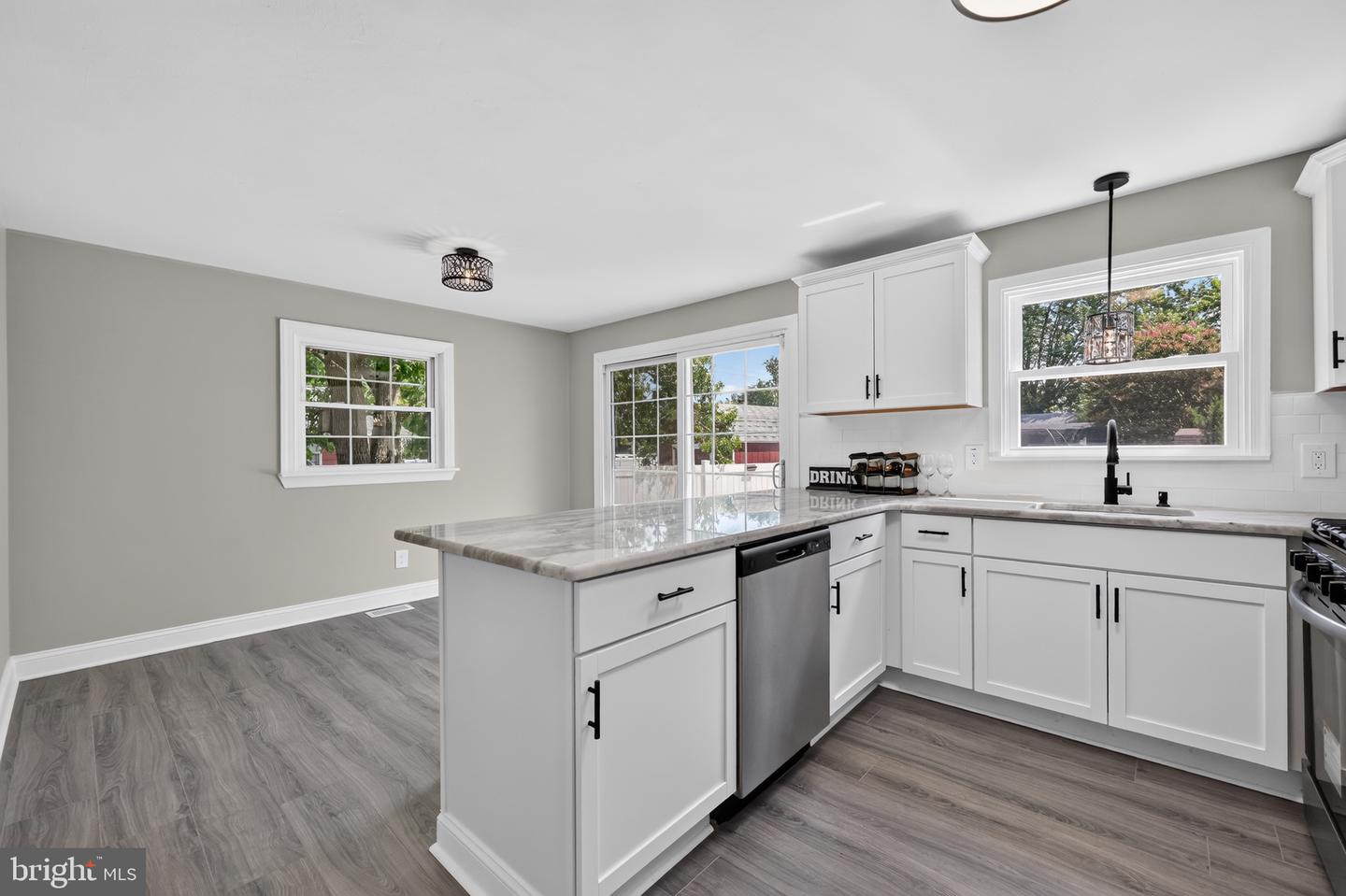 2 Paterson Ave Property Photo 2