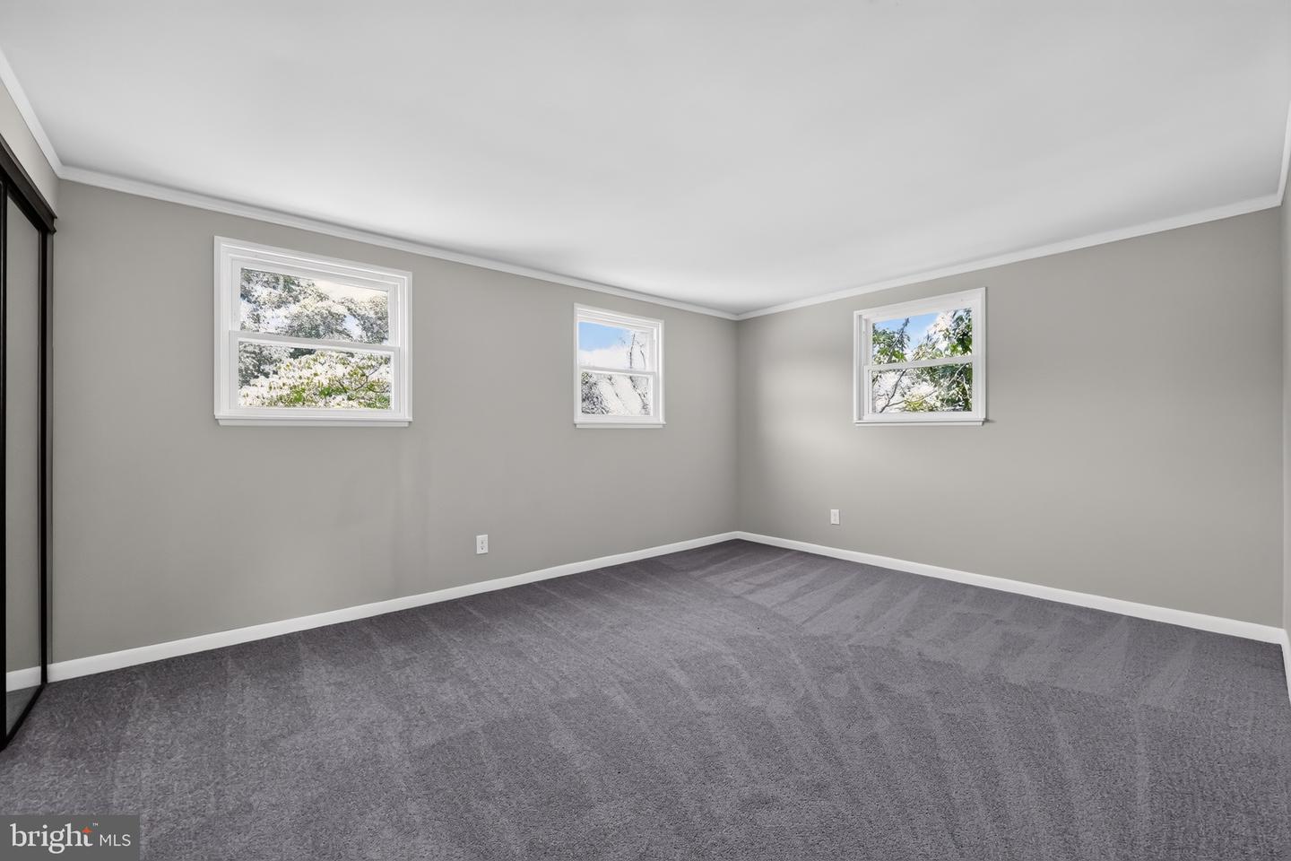 2 Paterson Ave Property Photo 11