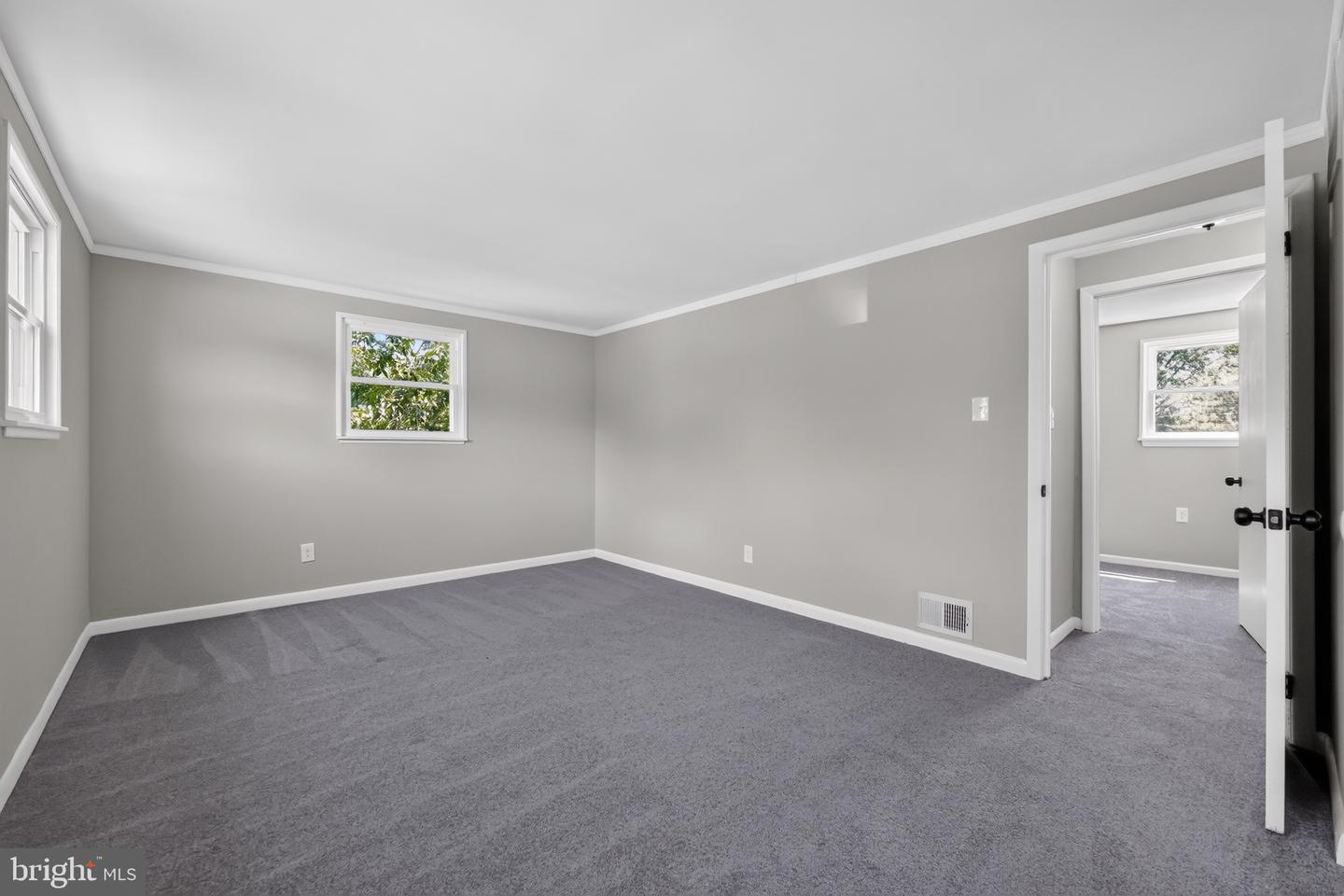 2 Paterson Ave Property Photo 13