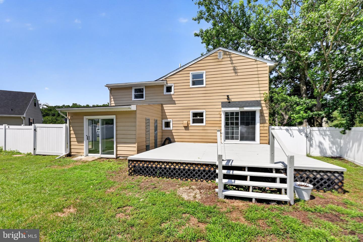 2 Paterson Ave Property Photo 27