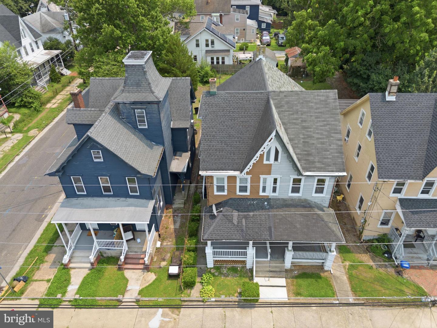 146 7th Property Photo 3