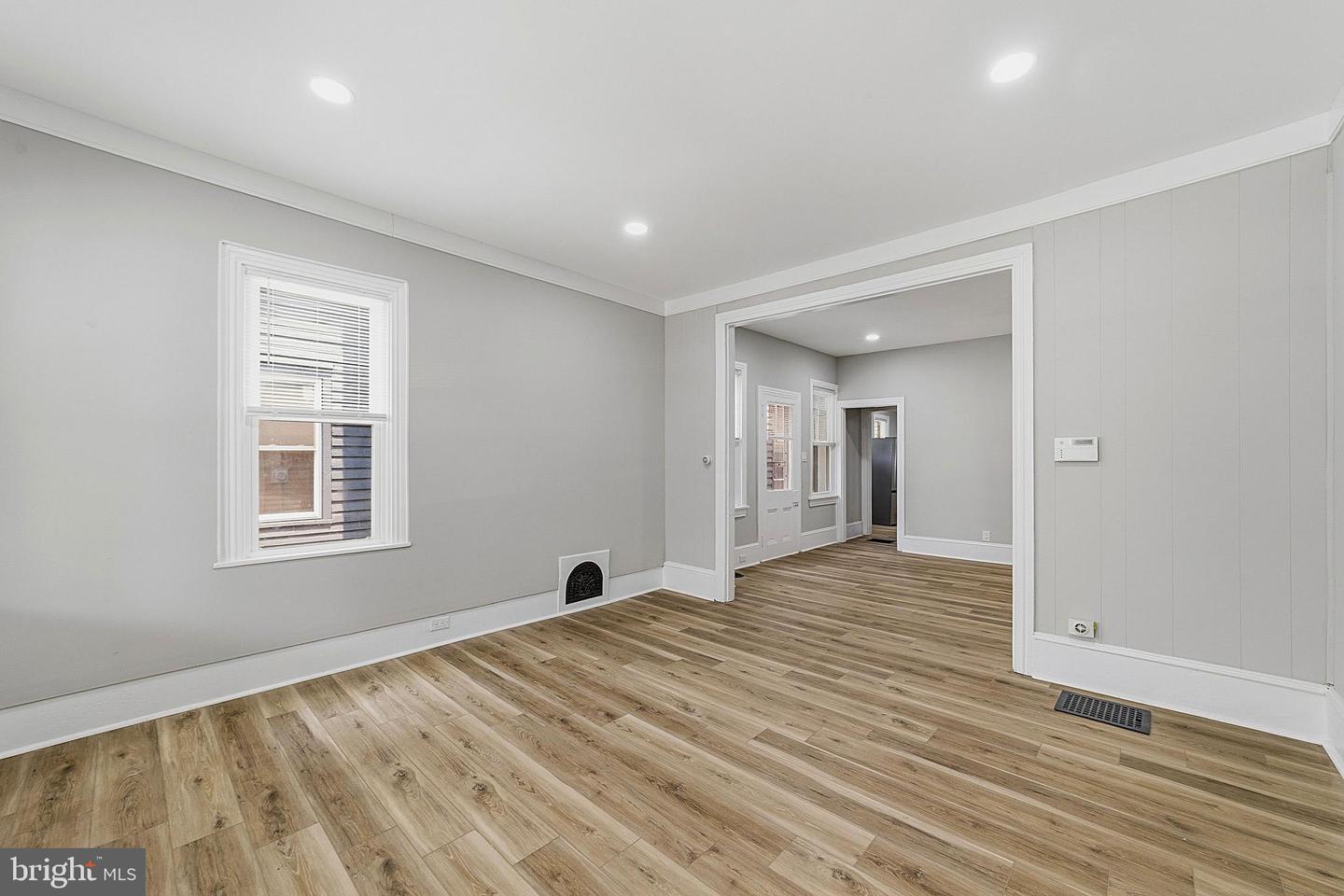 146 7th Property Photo 6