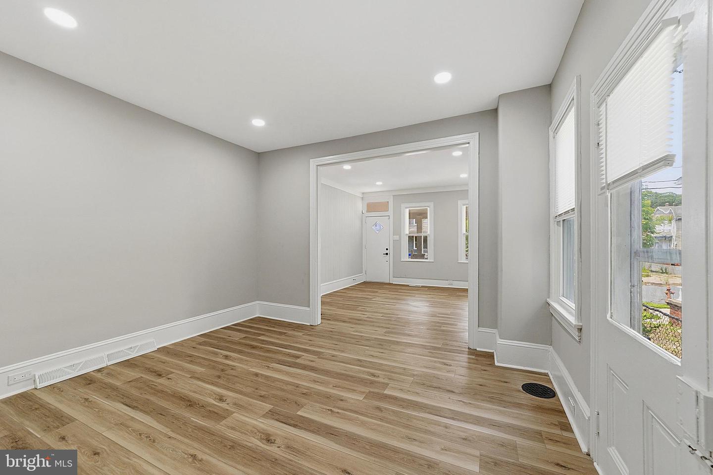 146 7th Property Photo 9