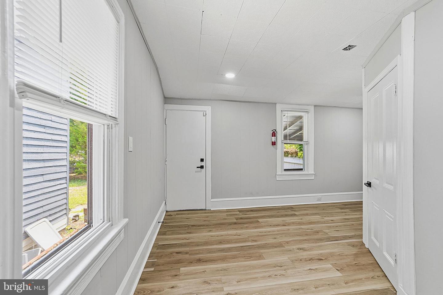 146 7th Property Photo 14